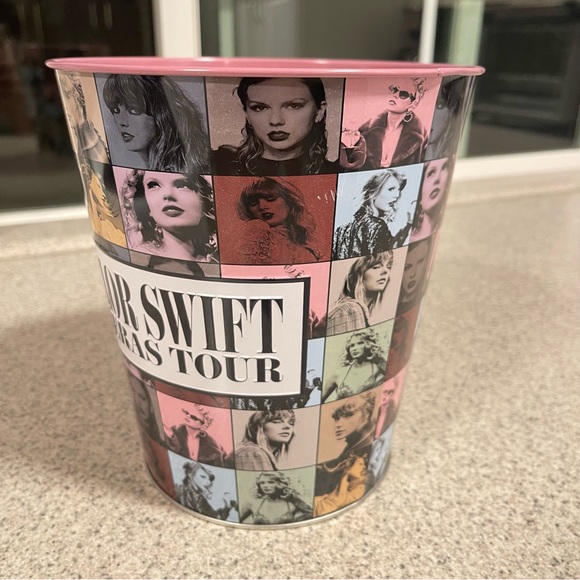 Taylor Swift Eras Tour Popcorn tin - Picture 4 of 9
